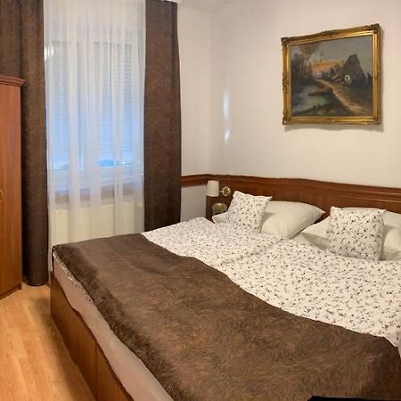 Konig Apartman Heviz Bagian luar foto