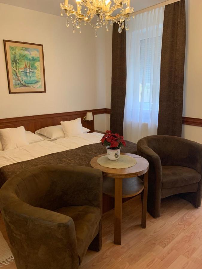 Konig Apartman Heviz Bagian luar foto