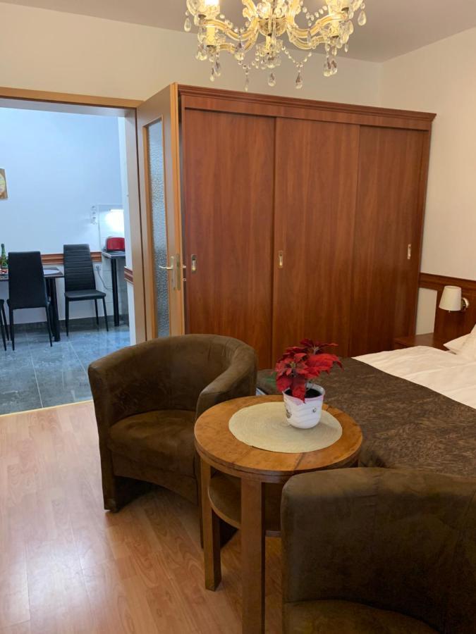 Konig Apartman Heviz Bagian luar foto